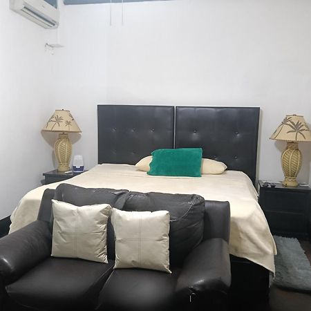 Hotel Garcias Suites, Linares Bagian luar foto